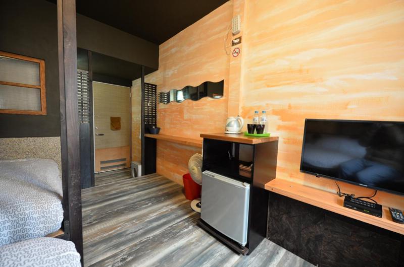 Sha Feng Lu Dian Bed & Breakfast Манонг Екстериор снимка